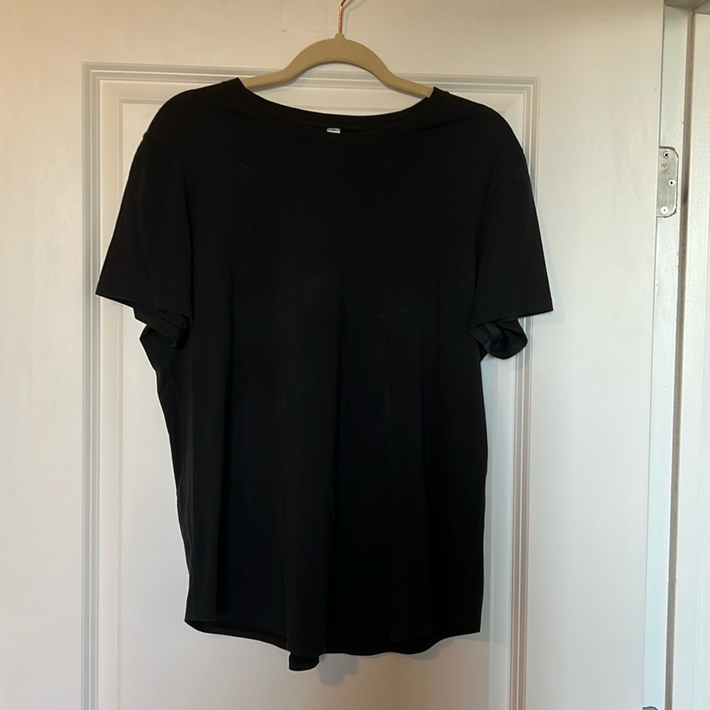 Lululemon love curved hem crew neck t shirt